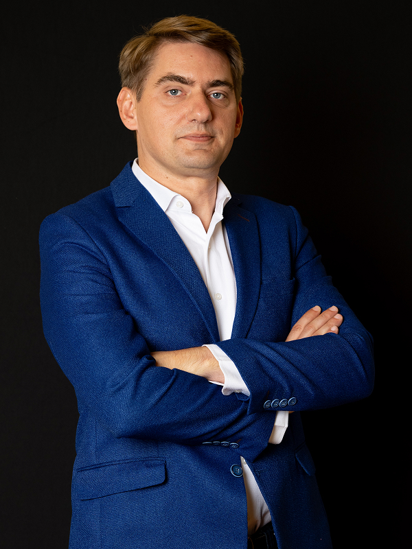 Dr. Rareș Magheru — medic stomatolog, expert în stomatologie digitală și protetică CAD/CAM